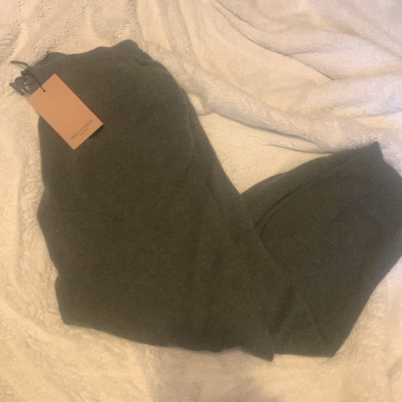 MM LaFleur Keely Joggers 100% Cashmere Sz S NEW NWT Olive Green Quiet Luxury - Picture 2 of 6